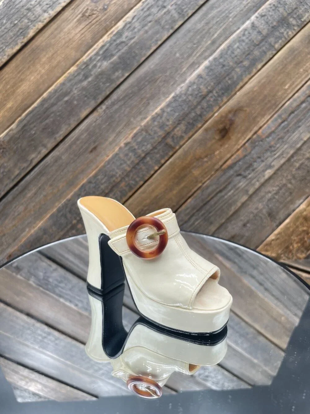 Just the Right Shoe “Struttin’” (#25047) by Raine